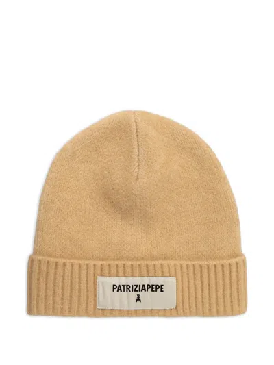 Patrizia Pepe Ribbed Logo-patch Beanie Hat In Yellow