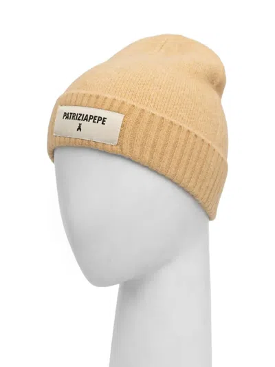 Patrizia Pepe Ribbed Logo-patch Beanie Hat In Yellow