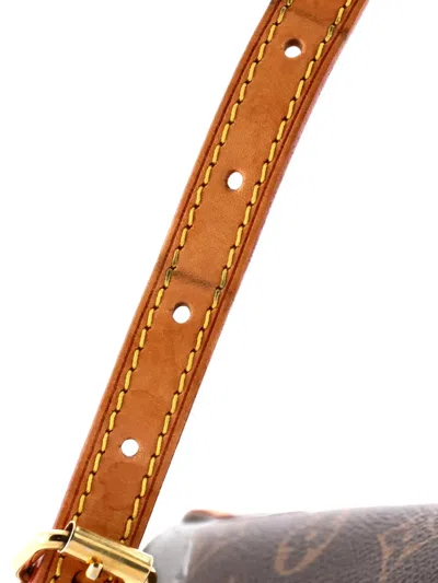 Pre-owned Louis Vuitton Saint Cloud Nm Bag Monogram Canvas Crossbody Bag In Brown