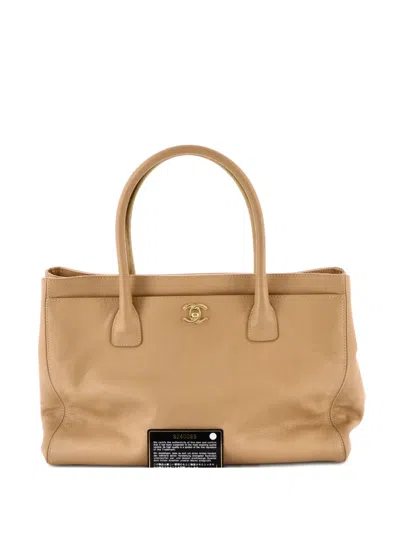 Pre-owned Chanel Cerf Executive Leather Medium Tote Bag In Neutral