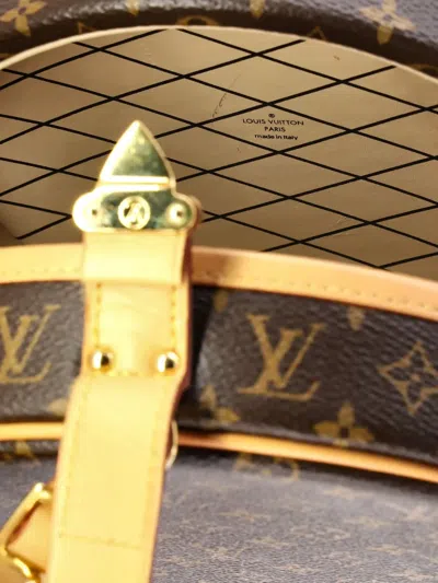 Pre-owned Louis Vuitton Petite Boite Chapeau Bag Monogram Canvas Crossbody Bag In Brown