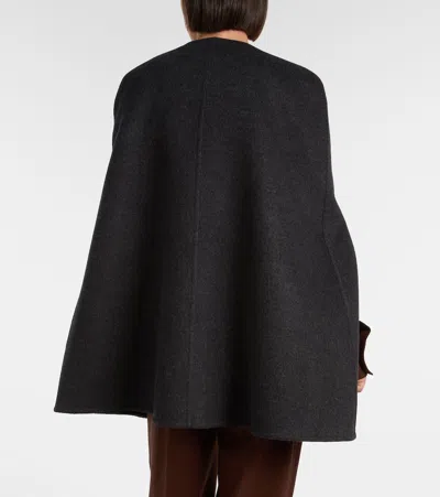 Gucci Reversible Wool Cape With Horsebit Detail In Black