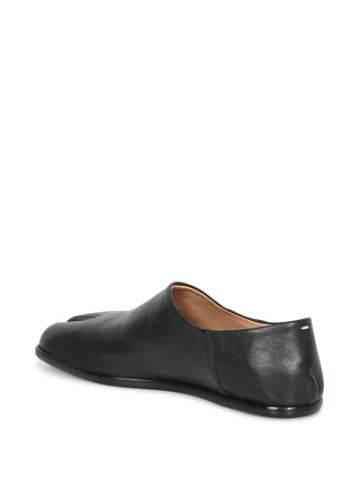 Maison Margiela Smooth Leather Loafers With Split-toe Design In Black