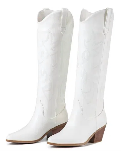 Soda Women's Zahara Classic Boots In White In White