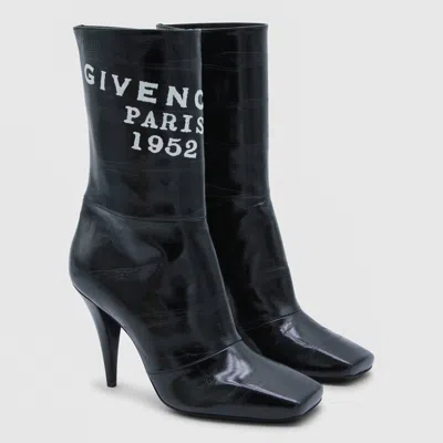 Givenchy Black Leather Boots In Black