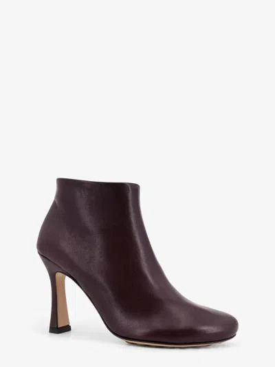 Bottega Veneta Rana Ankle Boots In Burgundy