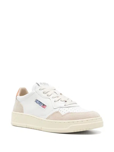 Autry Sneaker Medalist Low White Heel Camel In Neutral