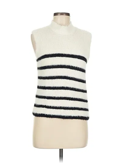 Pre-owned Old Navy Sweater Vest In White