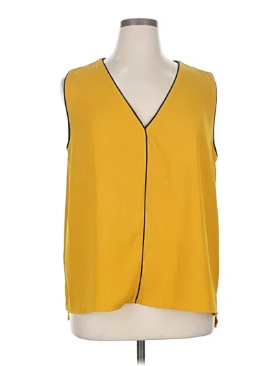 Pre-owned Halogen Sleeveless Blouse In Yellow