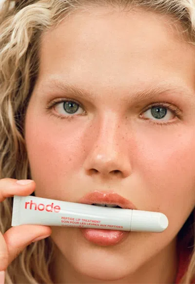 Rhode Peptide Lip Treatment Strawberry Glaze In Multi