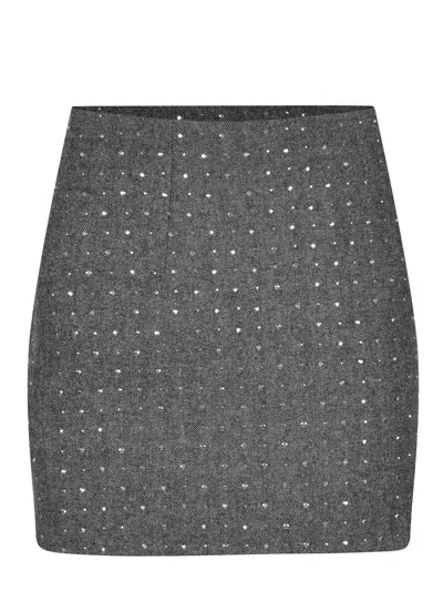 A Paper Kid Gonna  In Gray