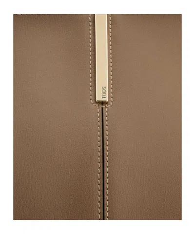 Tod's Medium Leather Handbag In Brown