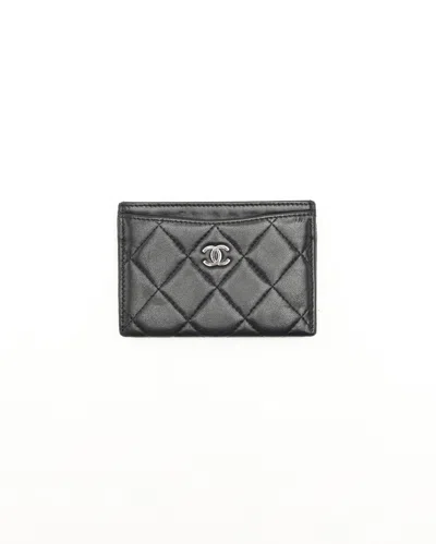 Pre-owned Chanel Matelasse Card Holder In Black