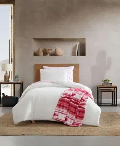 Wrangler Sedona Geometric Embossed Comforter Set In White