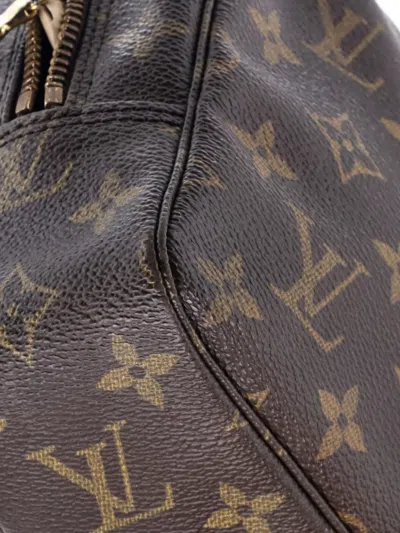 Pre-owned Louis Vuitton Trousse Toiletry Monogram Canvas 23 Pouch In Brown