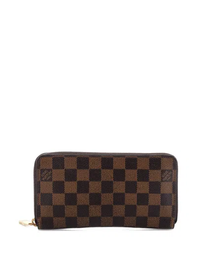 Pre-owned Louis Vuitton Zippy Wallet Damier Small Wallets In Brown