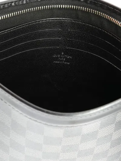 Pre-owned Louis Vuitton Pochette Voyage Damier Graphite Mm Clutch Bag In Black