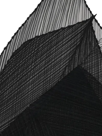 Issey Miyake Pleated Scarf In Black