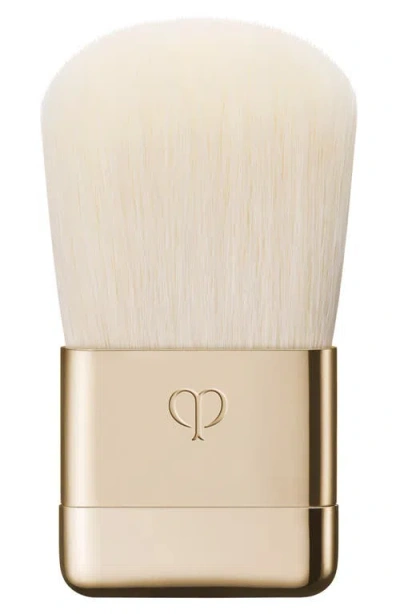 Clé De Peau Beauté The Luminizing Face Enhancer Brush In White