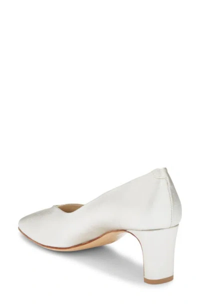 Amalfi By Rangoni Scilla Pump In Silver