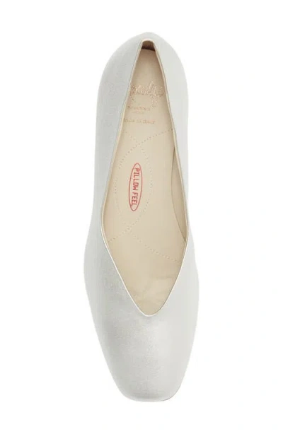 Amalfi By Rangoni Scilla Pump In Silver