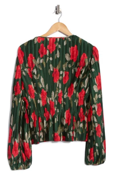 Wayf Bow Plissé Top In Green