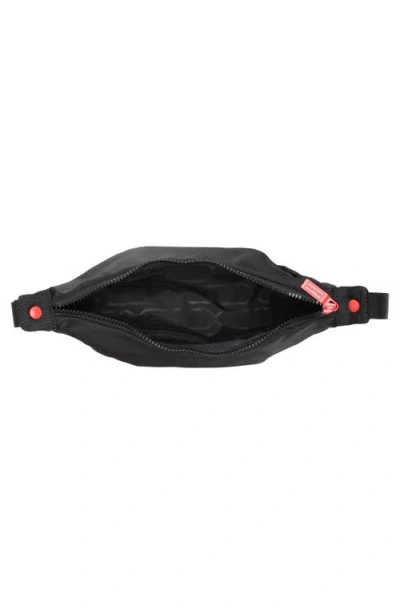 Hunter Essential Crossbody Bag In Black