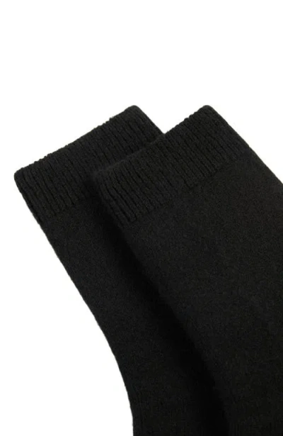 Gobi Cashmere Basic Socks In Black