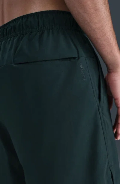 Nike Dri-fit Unlimited 2-in-1 Versatile Shorts In Green