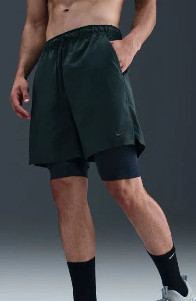 Nike Dri-fit Unlimited 2-in-1 Versatile Shorts In Green