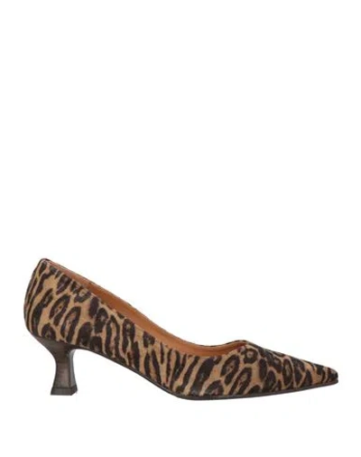 Billi Bi Copenhagen Woman Pumps Camel Size 6 Leather In Animal Print