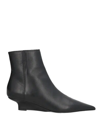 Totême Sharp Leather Ankle Boots In Multi