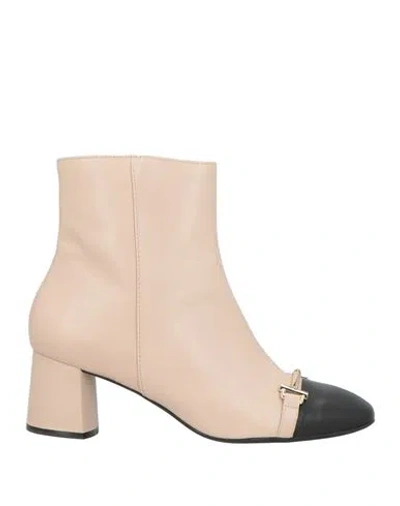 Greige Woman Ankle Boots Beige Size 7 Leather In Neutral