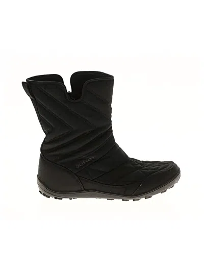 Pre-owned Columbia Boots In Black