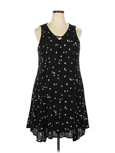 Pre-owned Torrid Casual Dress In Black