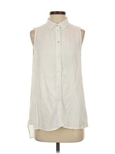 Pre-owned Fever Sleeveless Button Down Shirt In White