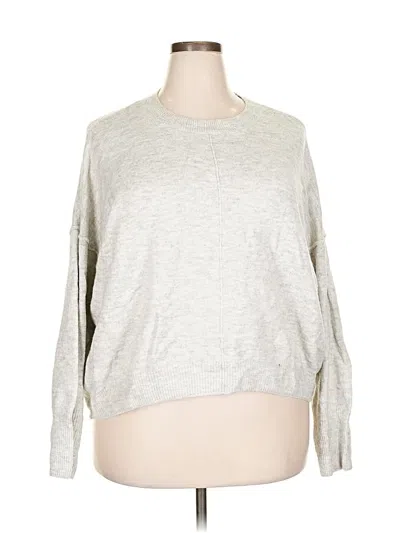 Pre-owned Vince Camuto Sweatshirt In Silver