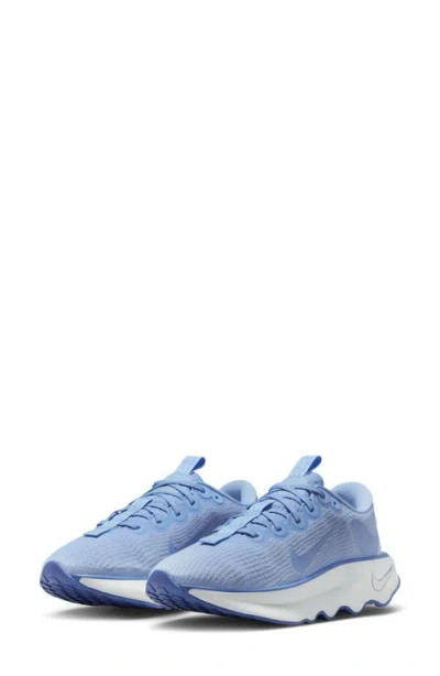 Nike Motiva Walking Shoe In Blue