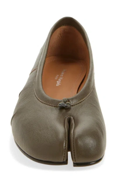 Maison Margiela Tabi Ballet Flats In Brown