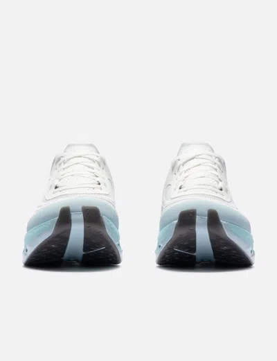 On Mens Hall White Cloudflow 5 Ad Woven Trainers