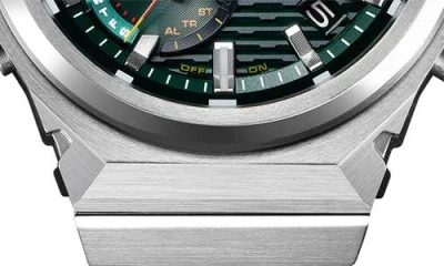 G-shock Gst-b1000d-2a Green Smartphone Linked Solar Bracelet Watch, 46.9mm X 44.2mm In Silver