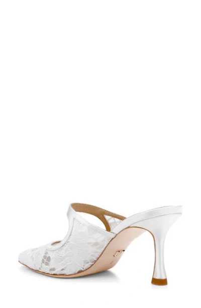 Badgley Mischka Oaklyn Cutout Mule In White