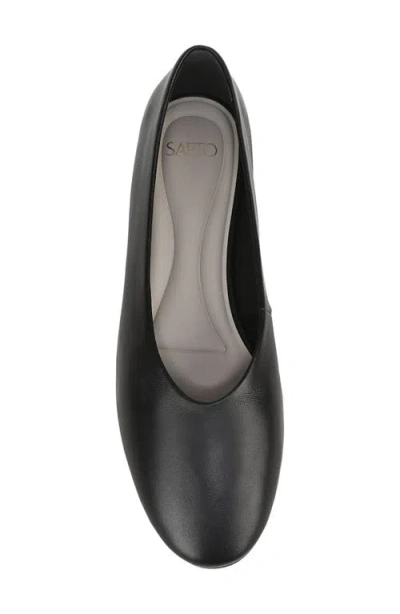 Sarto By Franco Sarto Dovie Flexa Flat In Multi