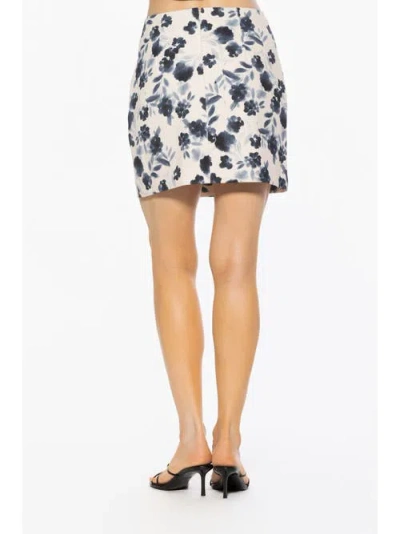 Alexia Admor Aziel Floral Skirt In White