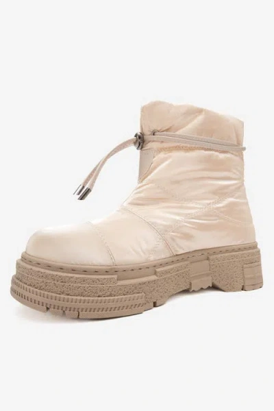 Prologue Shoes Mesta Boot In Neutral