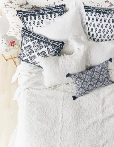 Carol & Frank 20" X 26" Colonial Williamsburg 20" X 26" Cassie Standard Sham In Blue