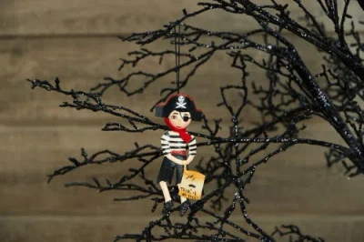 Gallerie Ii Jogger Pirate Tin Gathered Traditions Joe Spencer Halloween Ornament In Multi