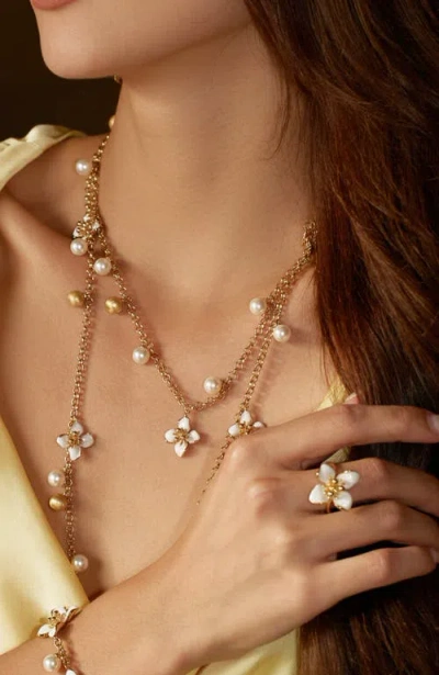 Retro Chic Iris Blossom Necklace