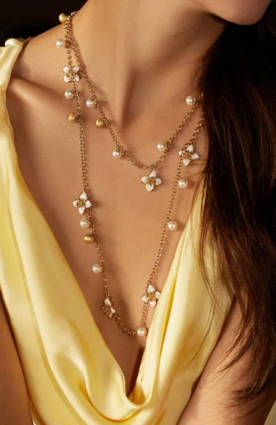 Retro Chic Iris Blossom Necklace