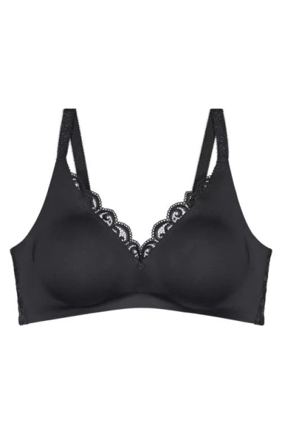 Triumph Amourette Wireless Minimizer In Black